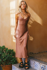 Autumn Valley Midi Dress Brown